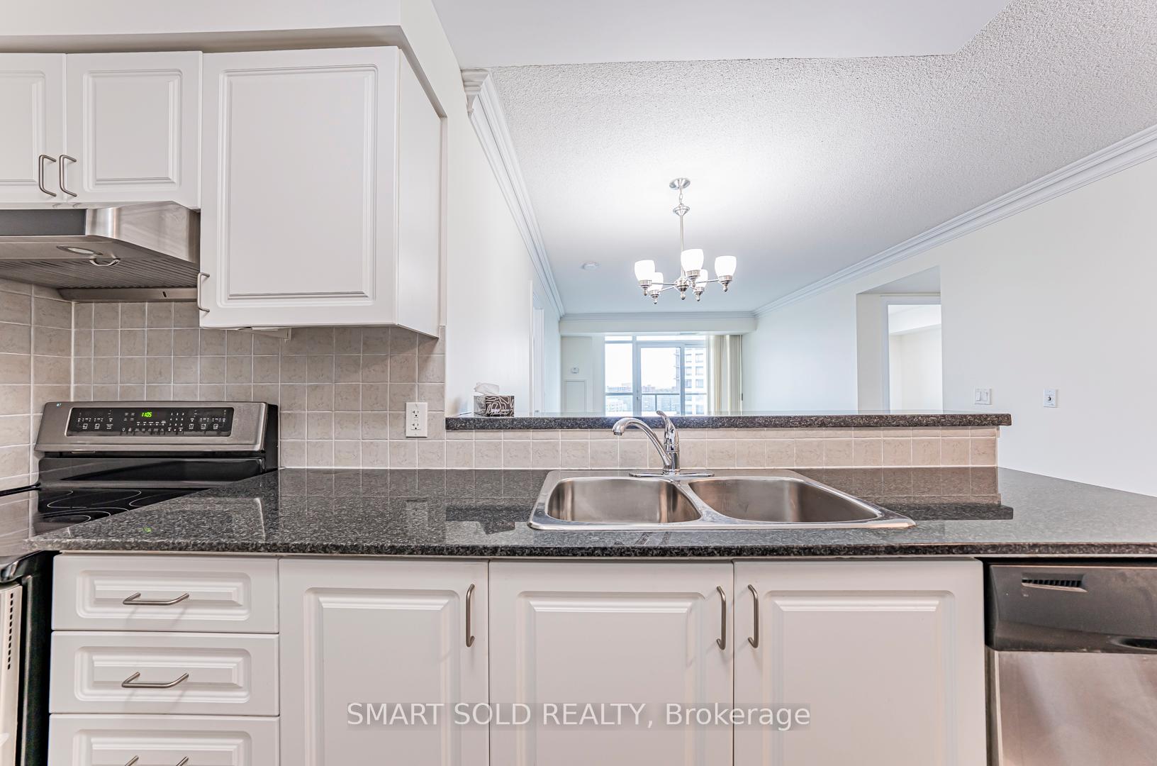 3 Bedrooms Condo at 238 Bonis, Toronto For sale
