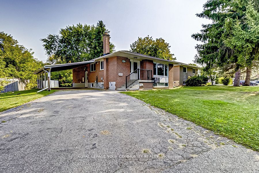 35 Aurora Heights Drive, Aurora, ON L4G 2W6