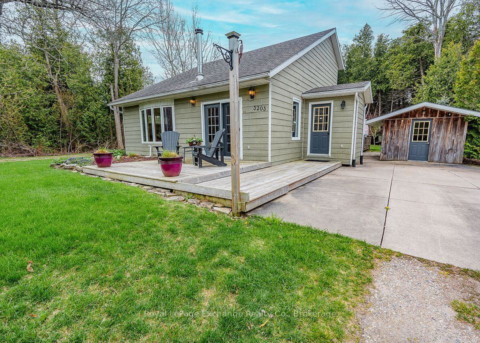 3203 Bruce Road 15