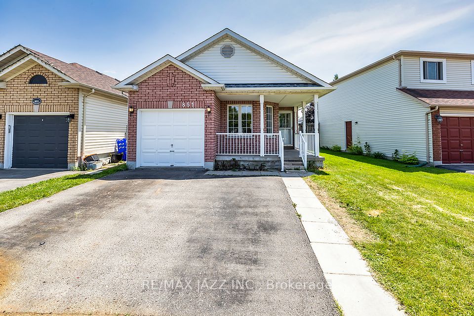851 Grandview