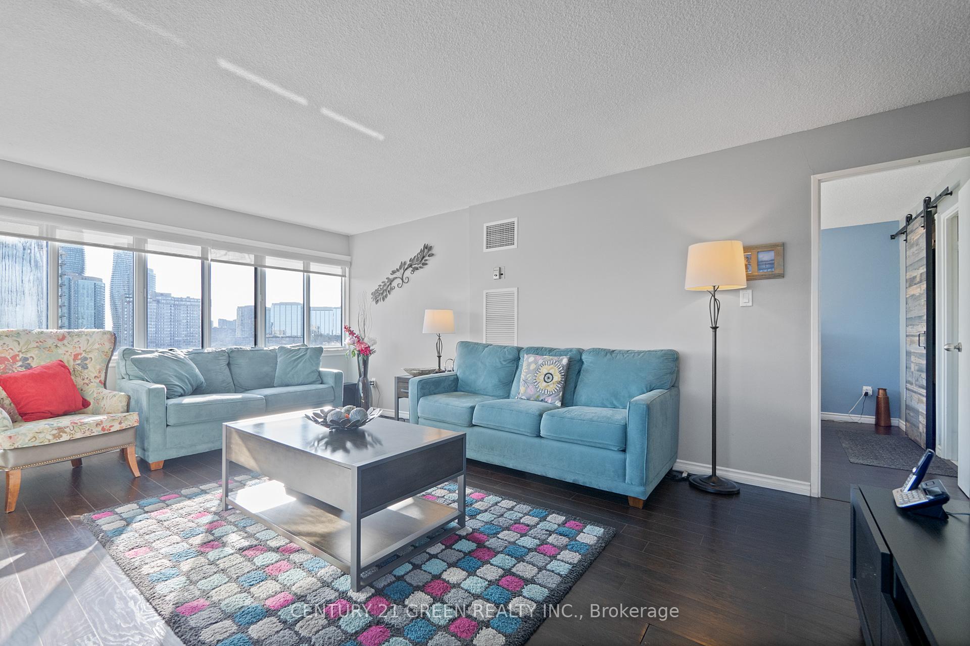 4 Bedrooms Condo at 1300 Mississauga Valleys, Mississauga For sale