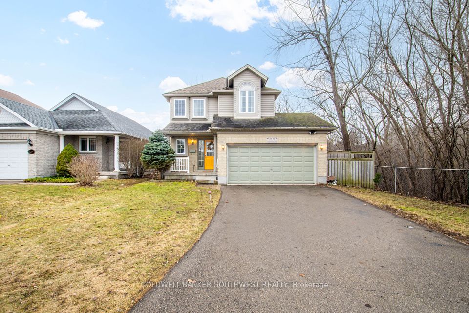 1233 Crosscreek Crescent