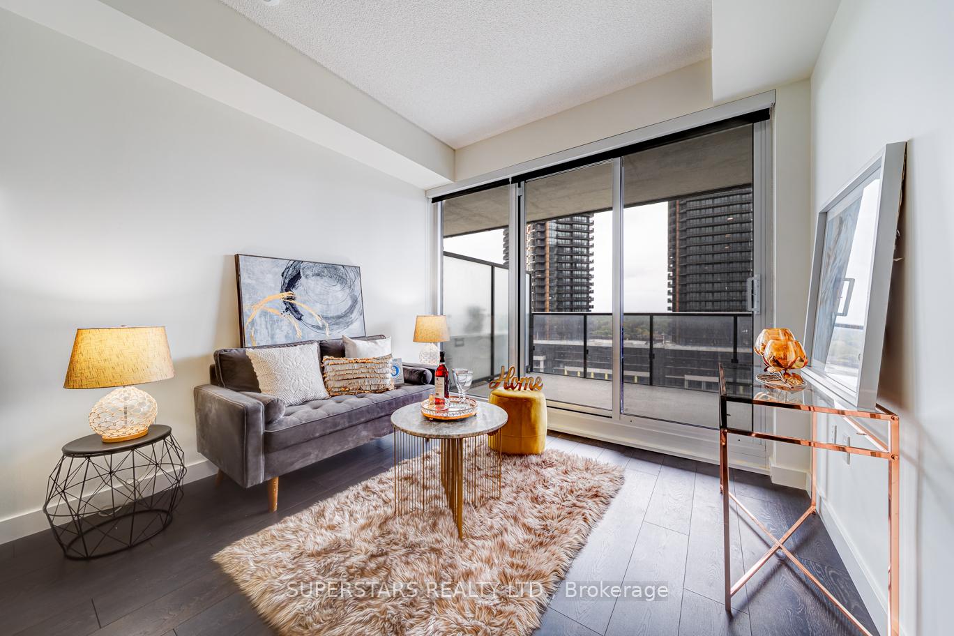 1 Bedroom Condo at 95 Mcmahon, Toronto For sale