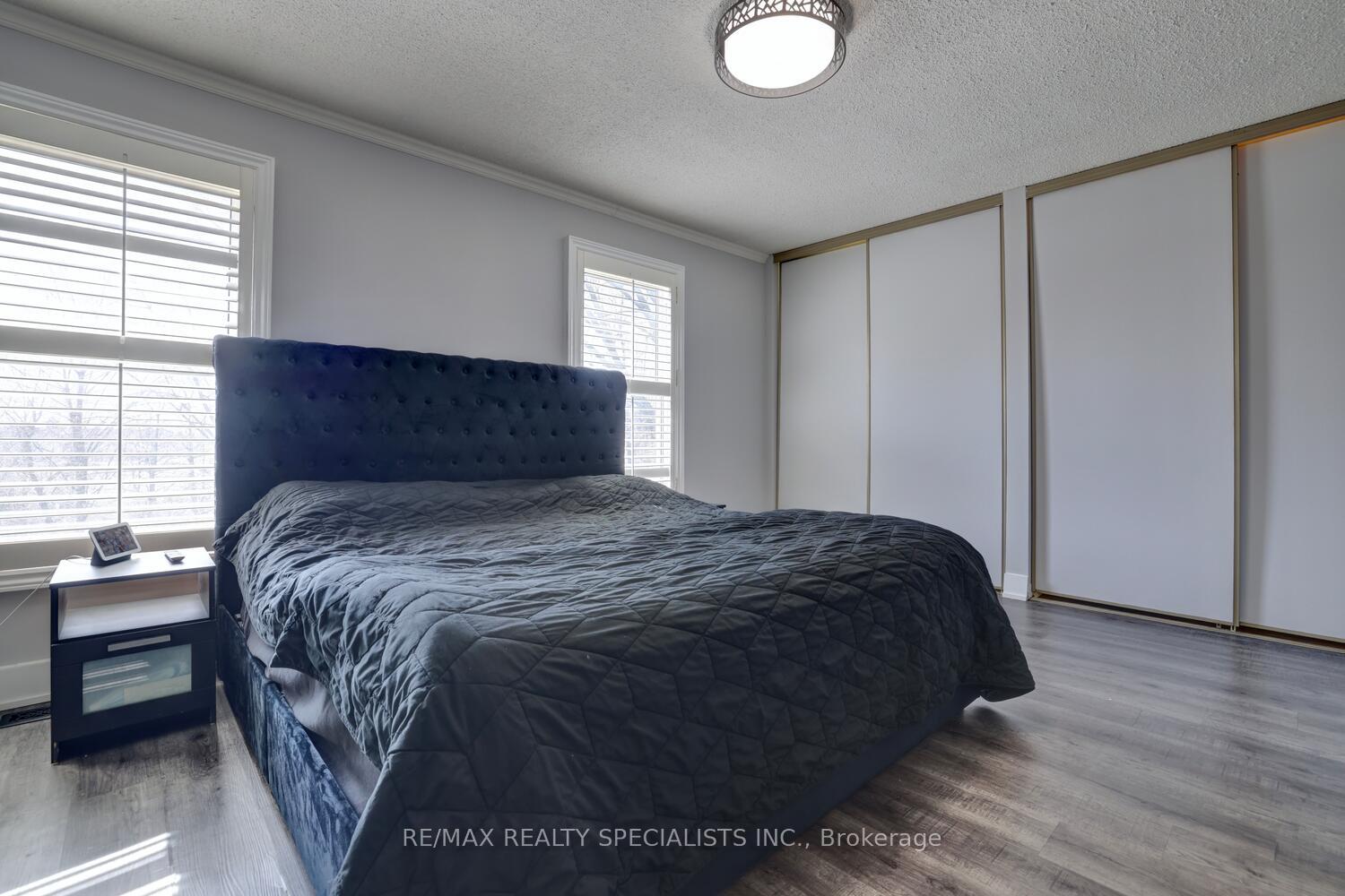 3 Bedrooms Condo at 3265 South Millway, Mississauga For sale