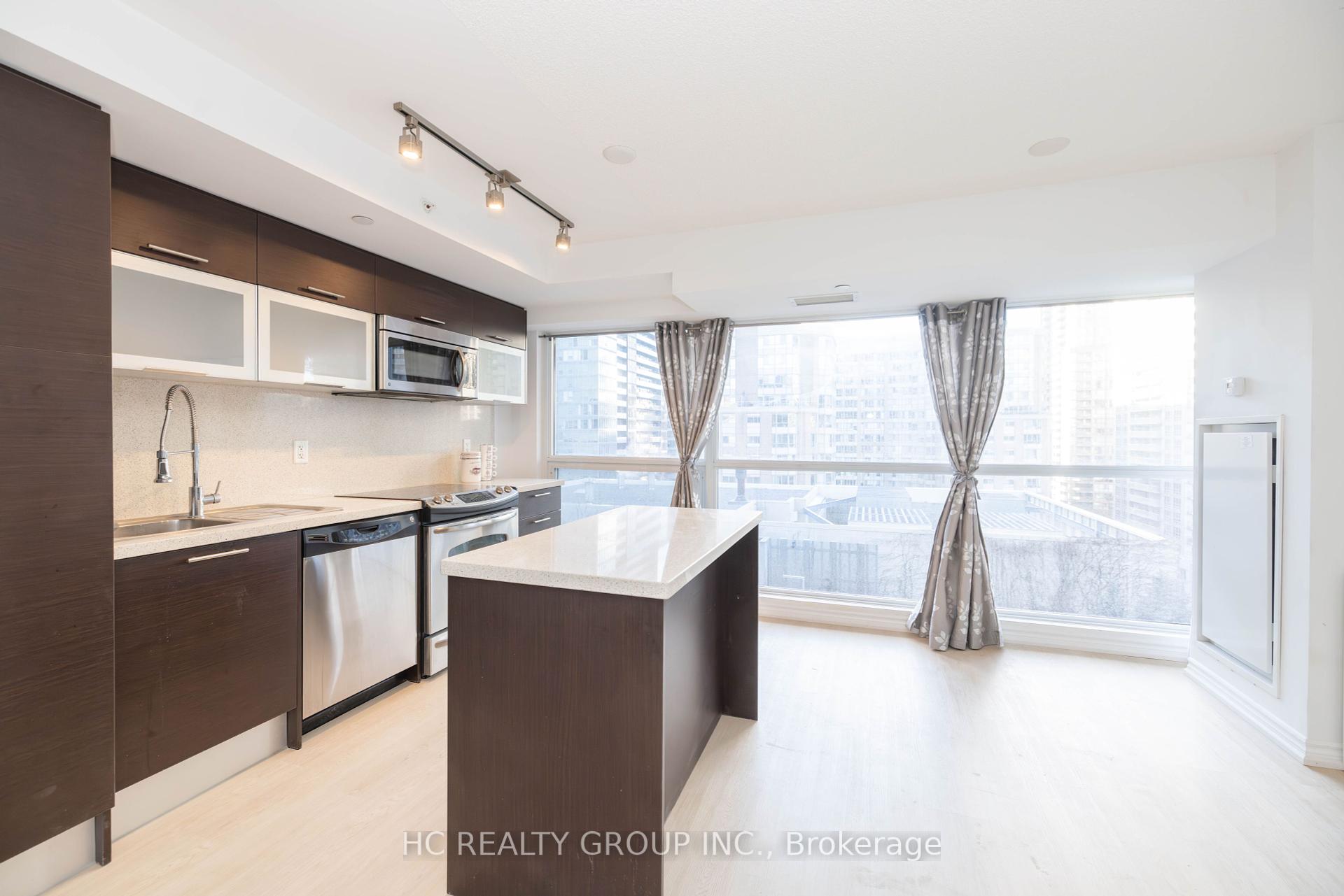 1 Bedroom Condo at 386 Yonge, Toronto For sale