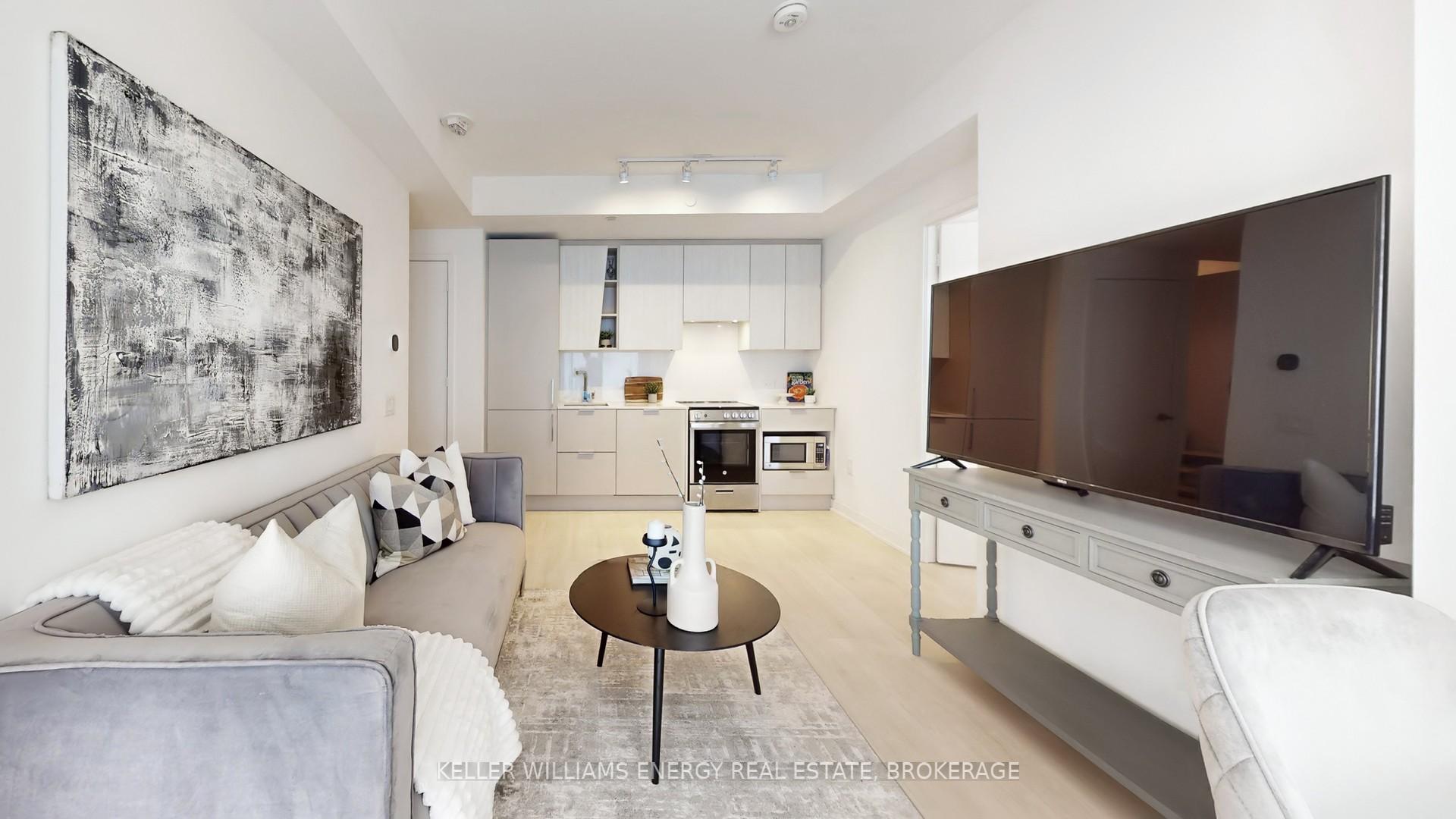 3 Bedrooms Condo at 3900 Confederation, Mississauga For sale