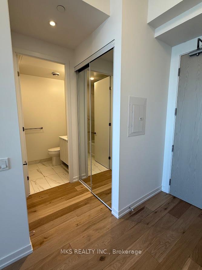 1 Bedroom Condo at 55 Cooper, Toronto For sale