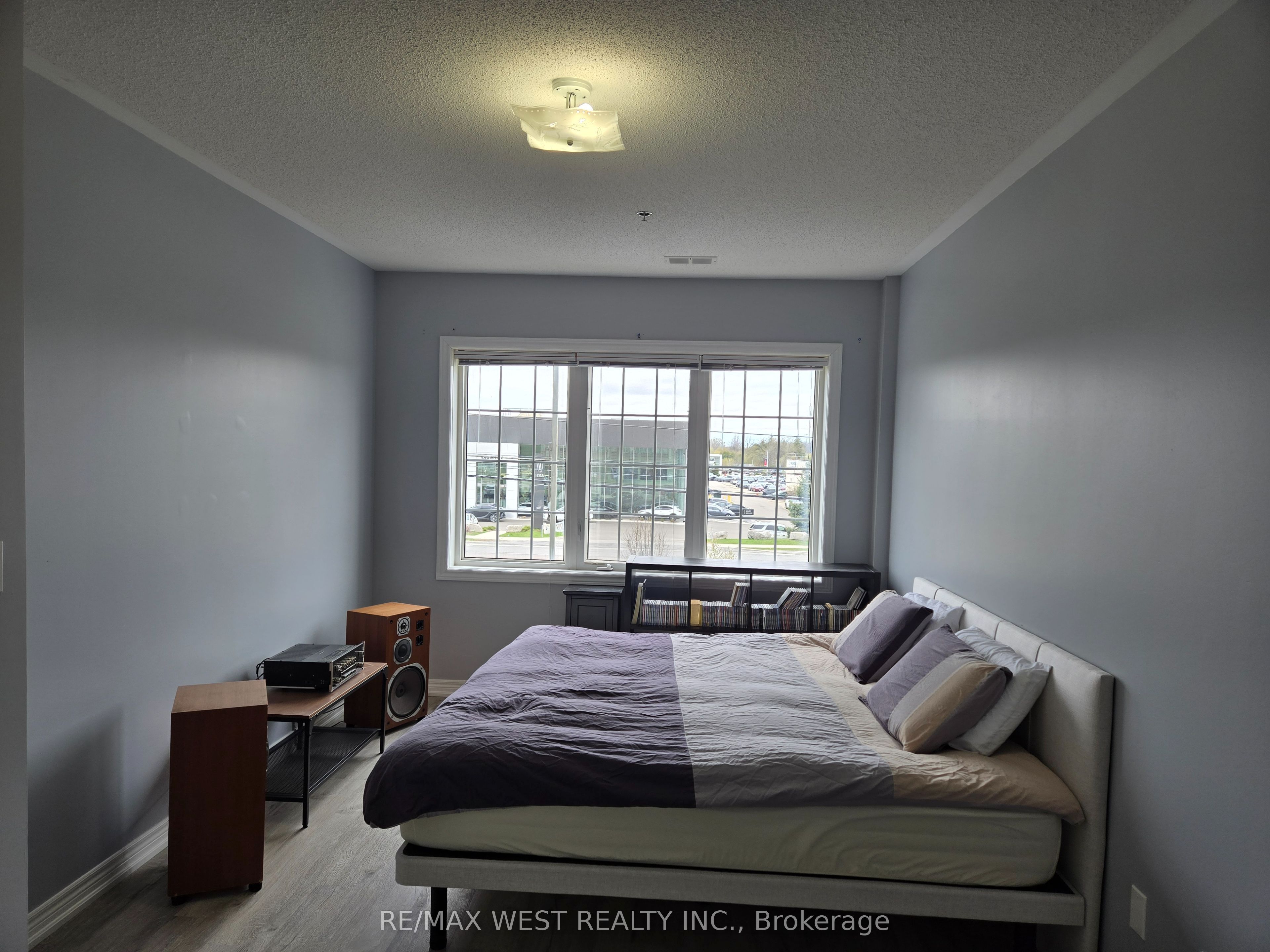 9441 Jane Street, #211