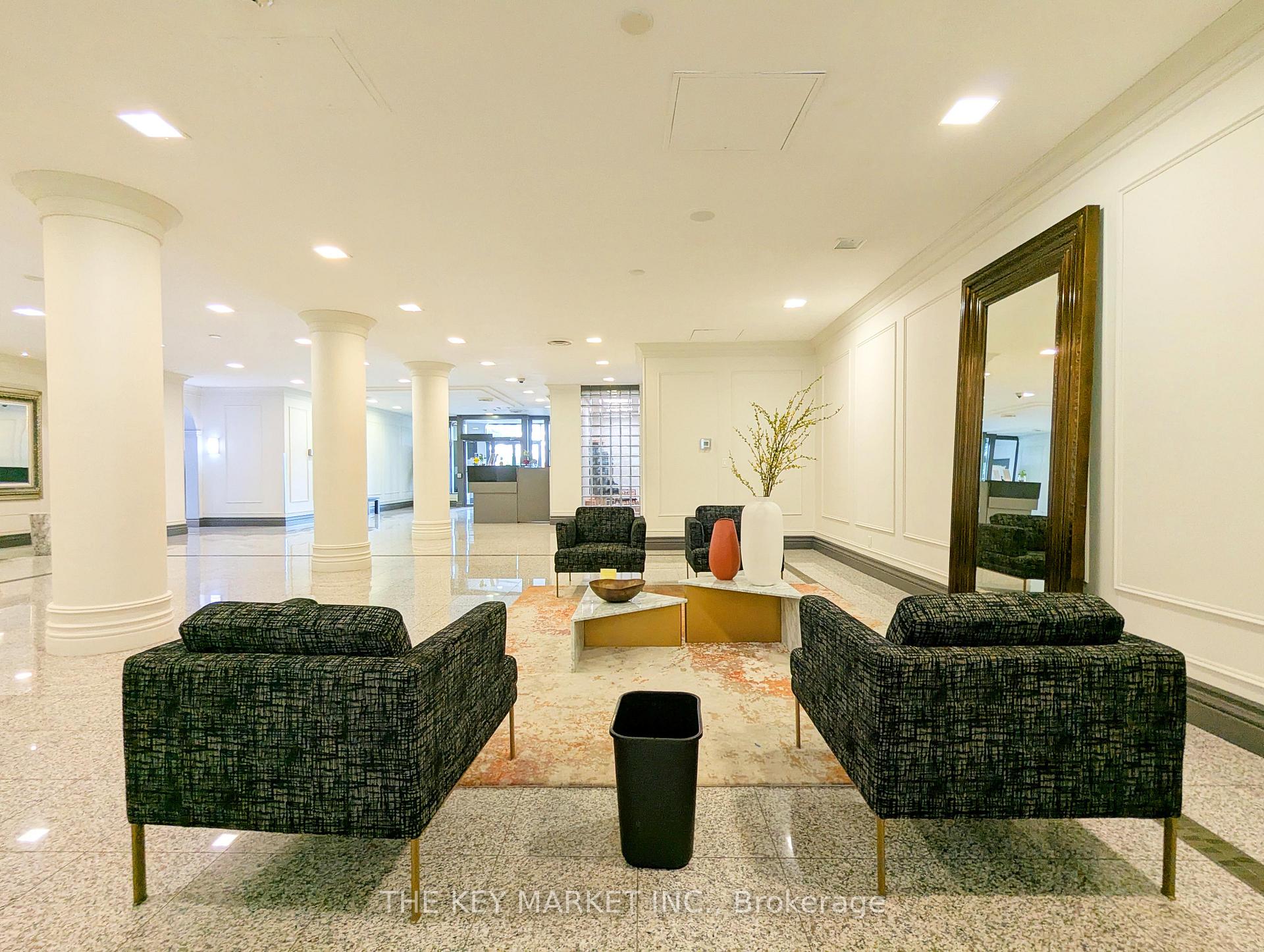 4 Bedrooms Condo at 7 Bishop, Toronto For sale
