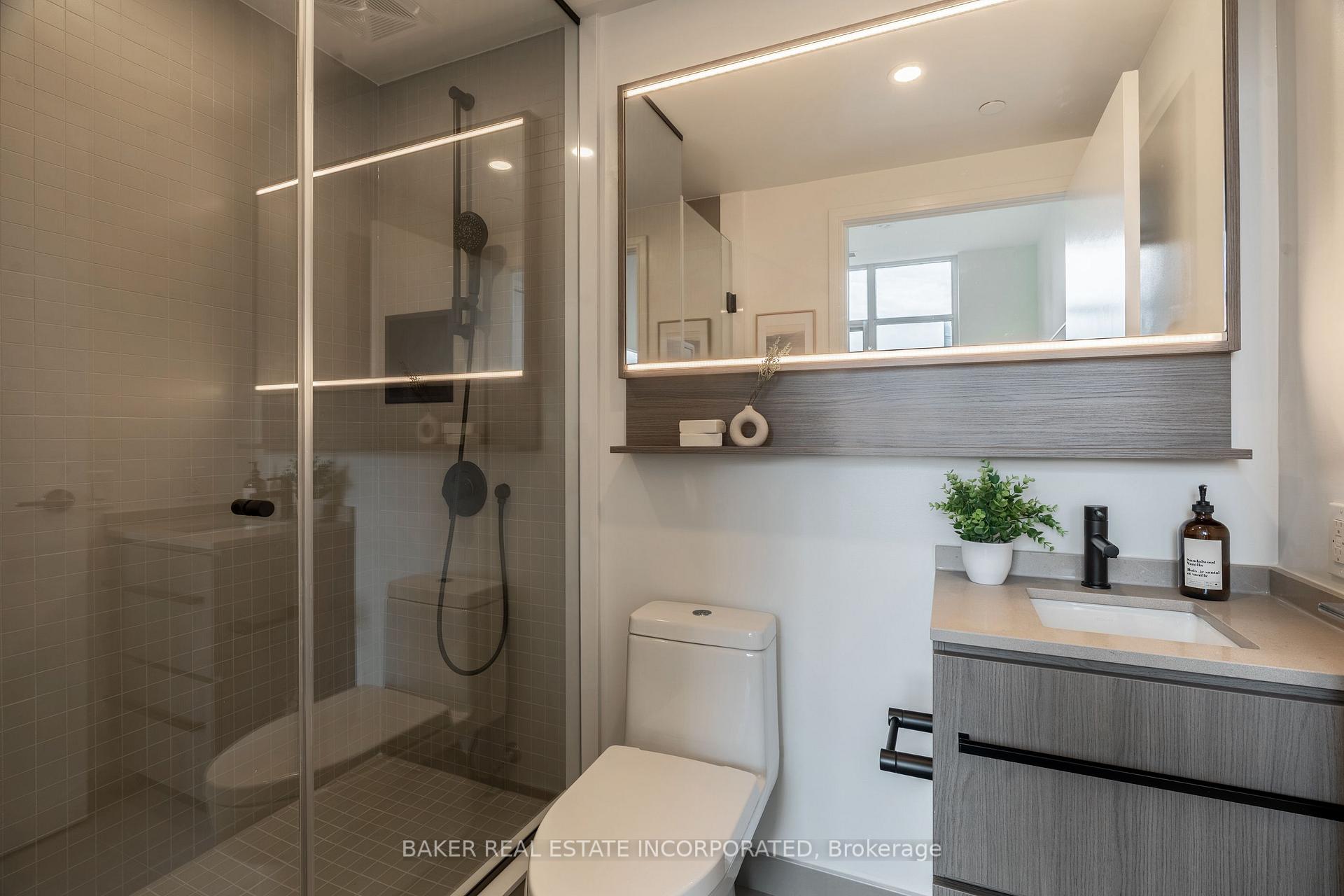 2 Bedrooms Condo at 425 Front, Toronto For sale