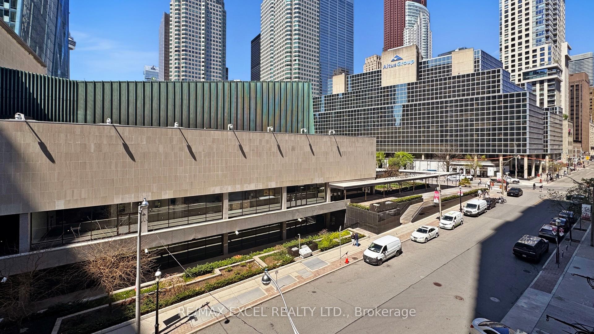 2 Bedrooms Condo at 1 Scott, Toronto For sale