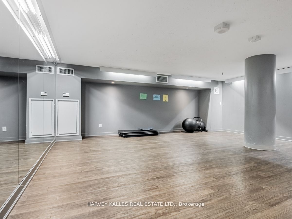 38 Joe Shuster Way 804