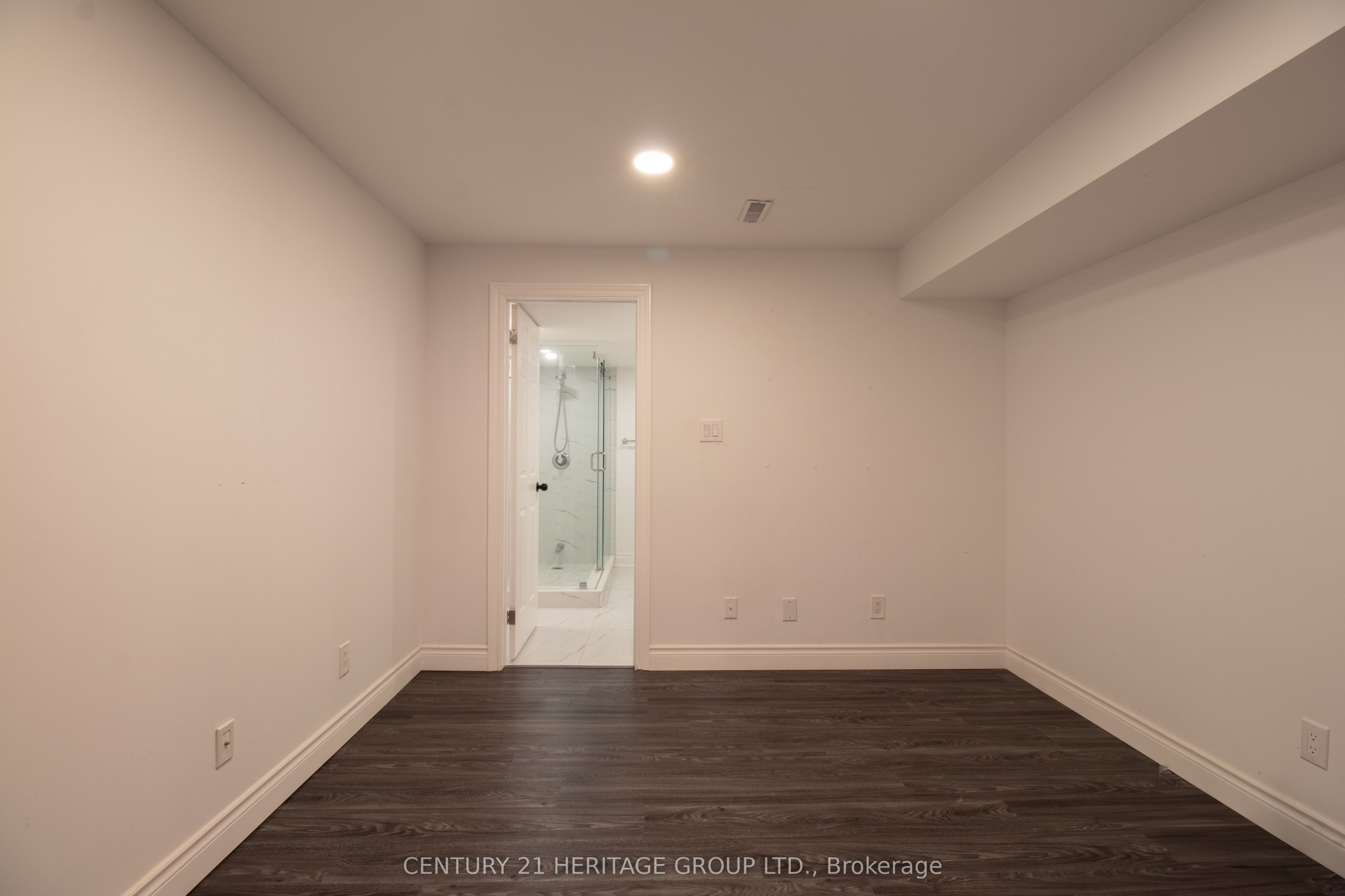 27 Charing Crescent