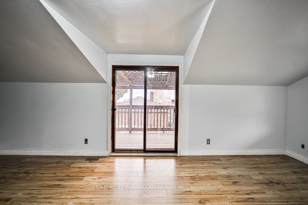 23 Hope Street W