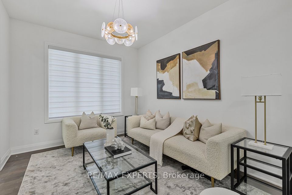 1411 Lobelia Crescent