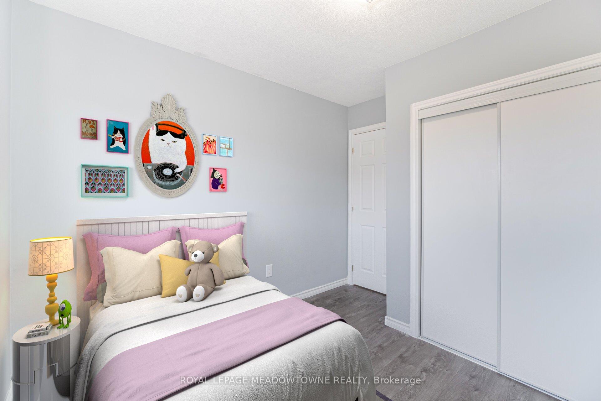 3 Bedrooms Condo at 11 Harrisford, Hamilton For sale