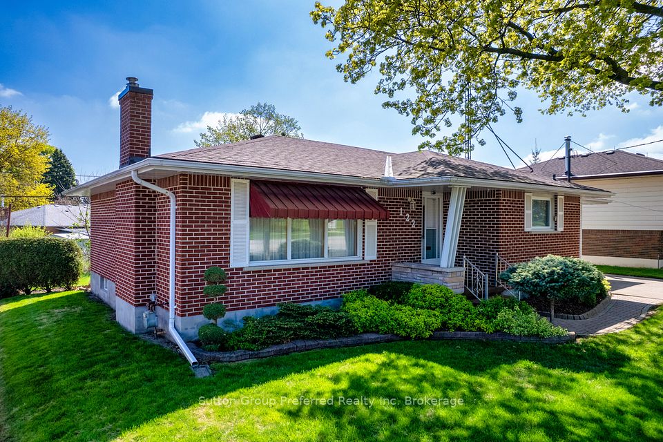 122 Springbank