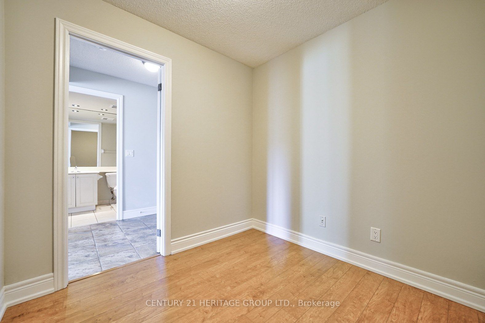 62 Suncrest Boulevard, #703