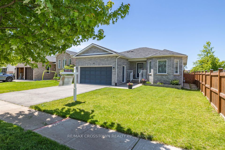 23 Stonemount Crescent, Essa, ON L0M 1B4
