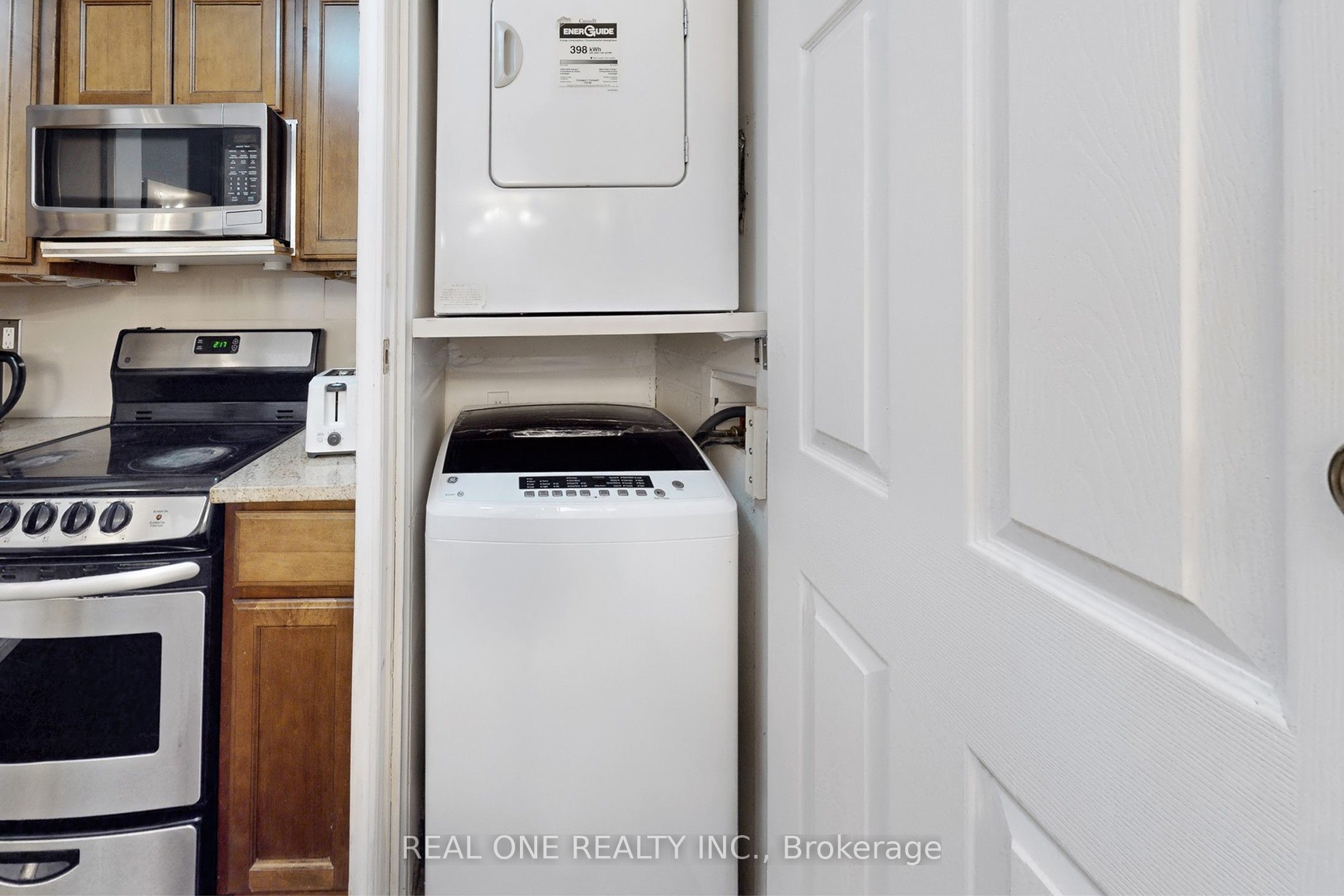 1055 Bay Street, #1816