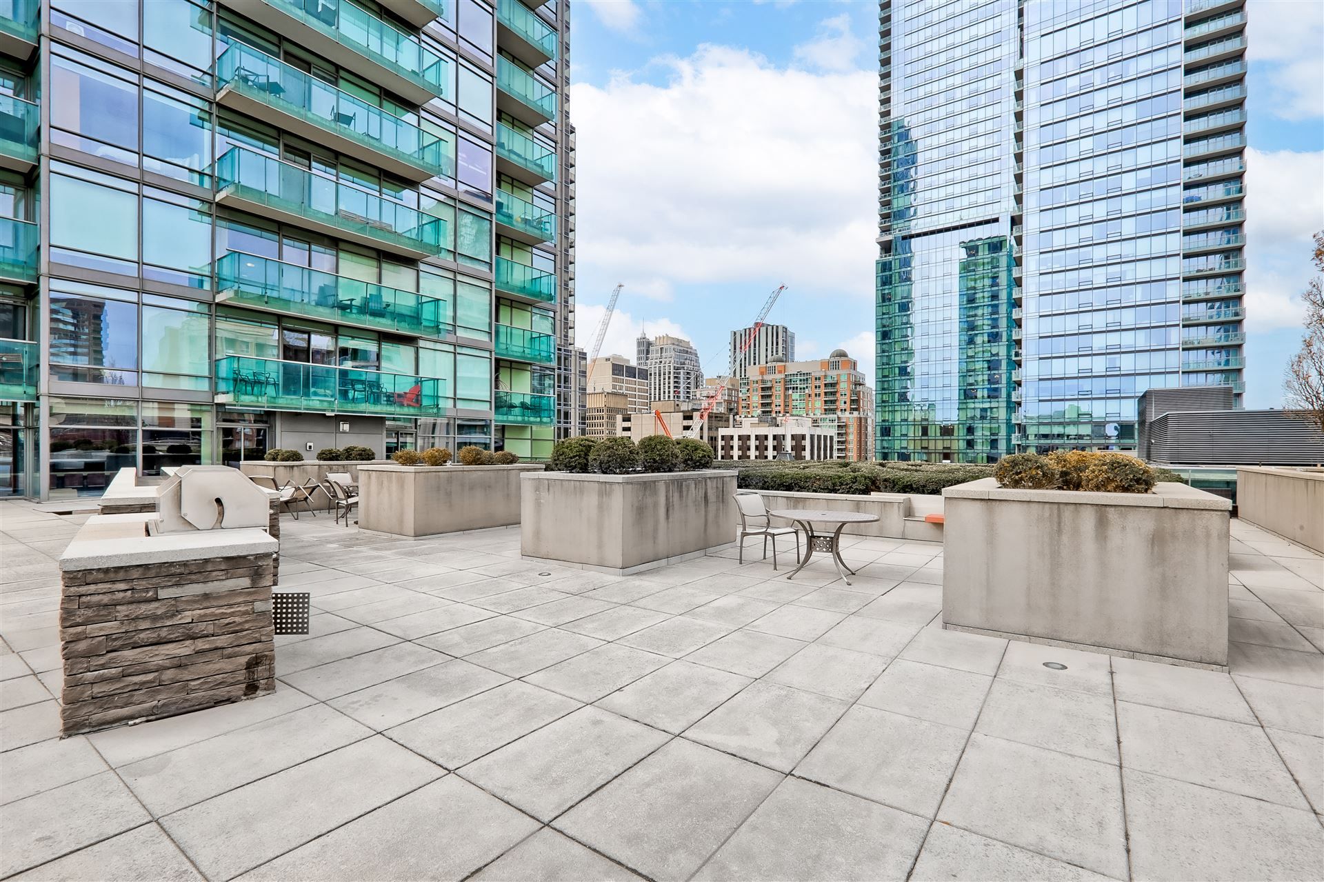 18 Yorkville Avenue 2906