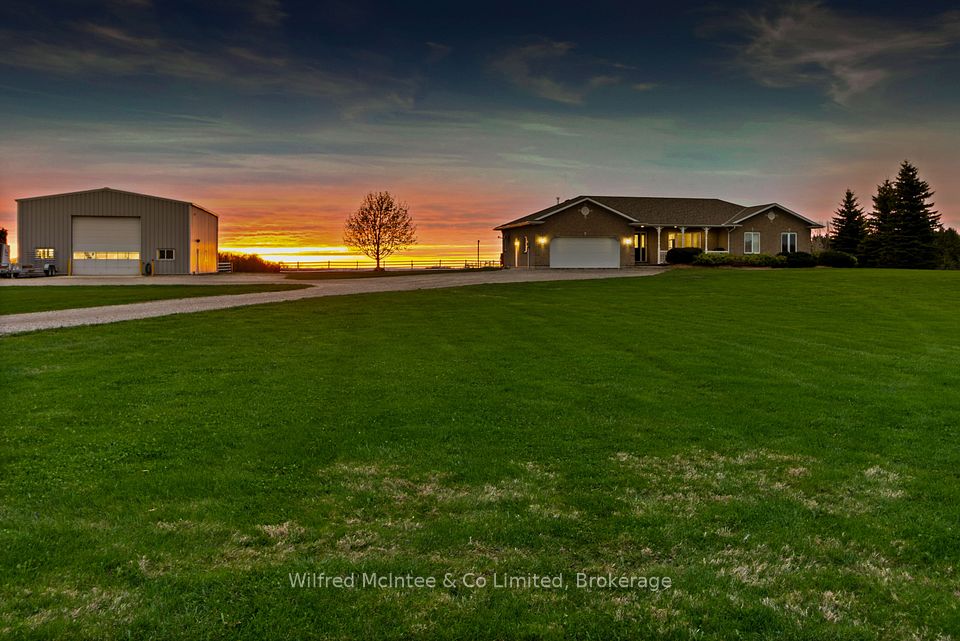 1041 Bruce Road 23