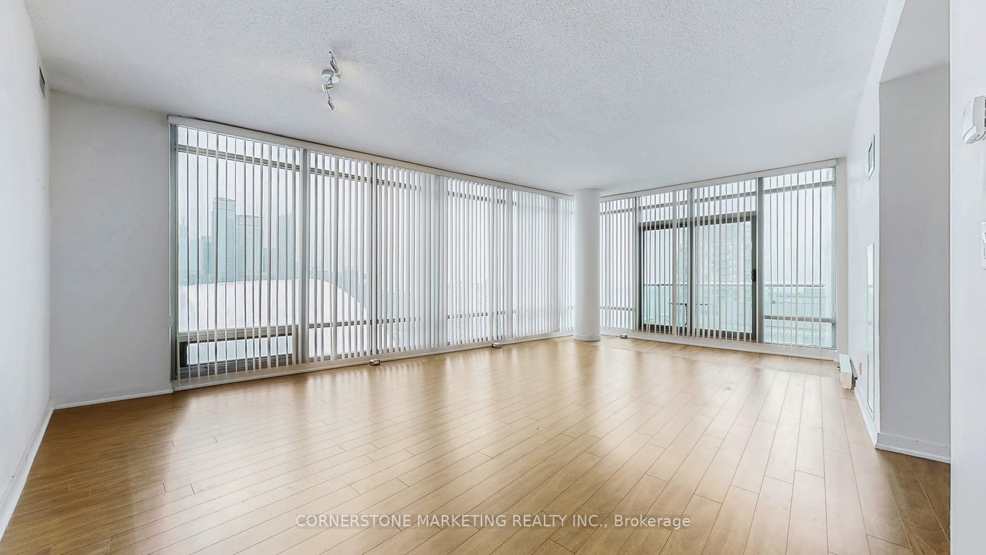 3 Bedrooms Condo at 81 Navy Wharf, Toronto For sale