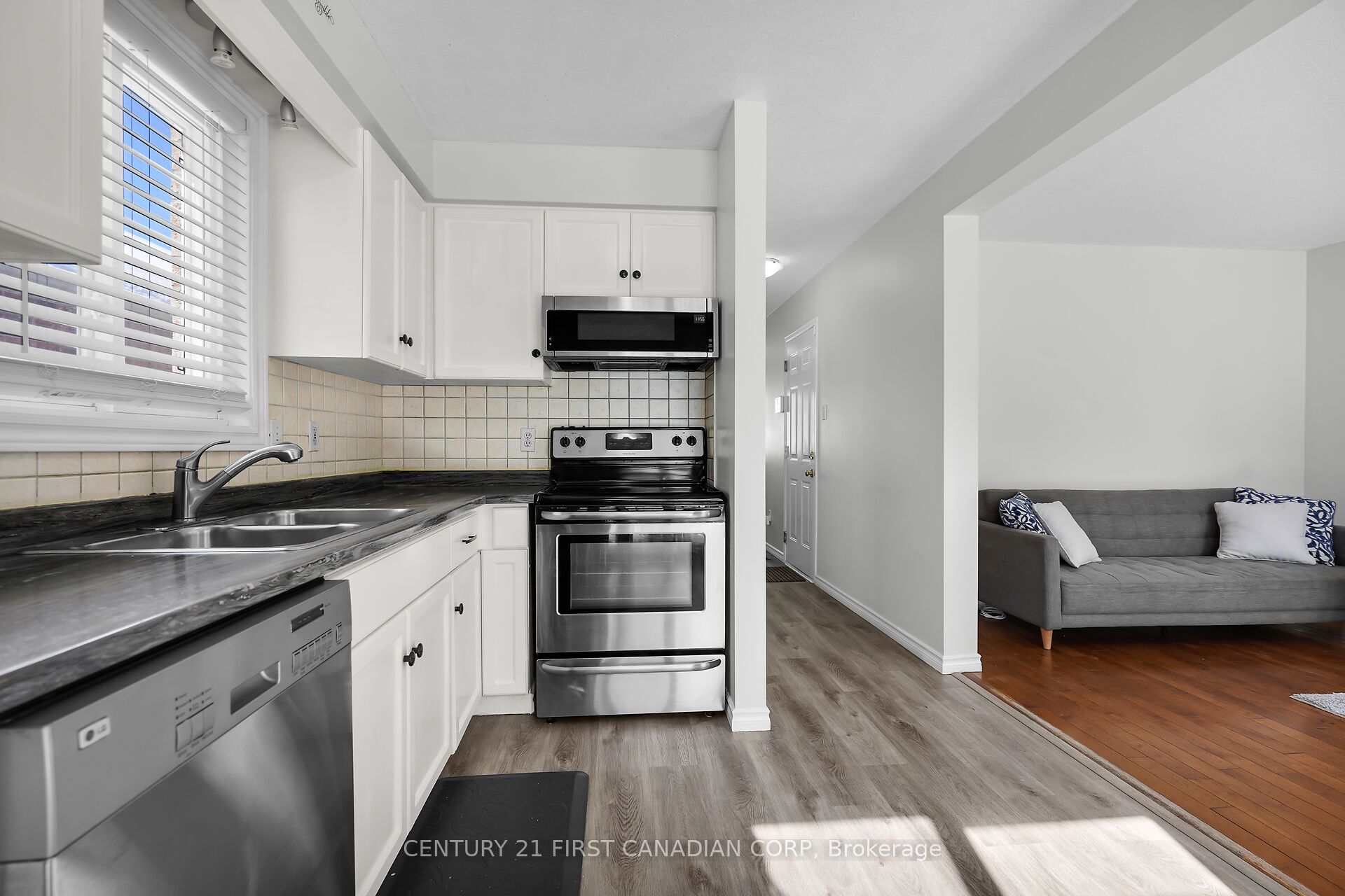 535 Ridgeview Drive, London East, ON N5Y 6H8