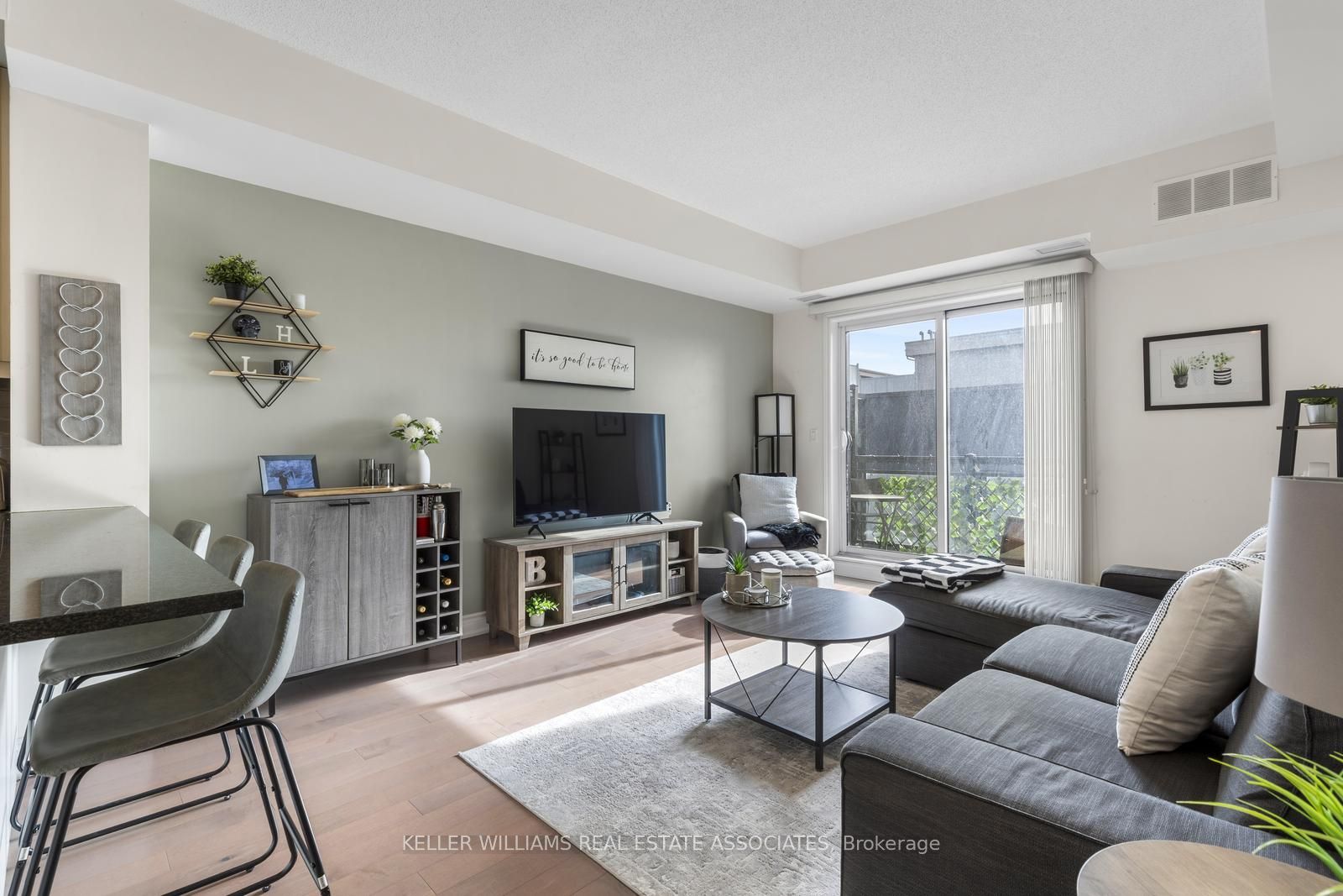 3170 Erin Mills Parkway, #420