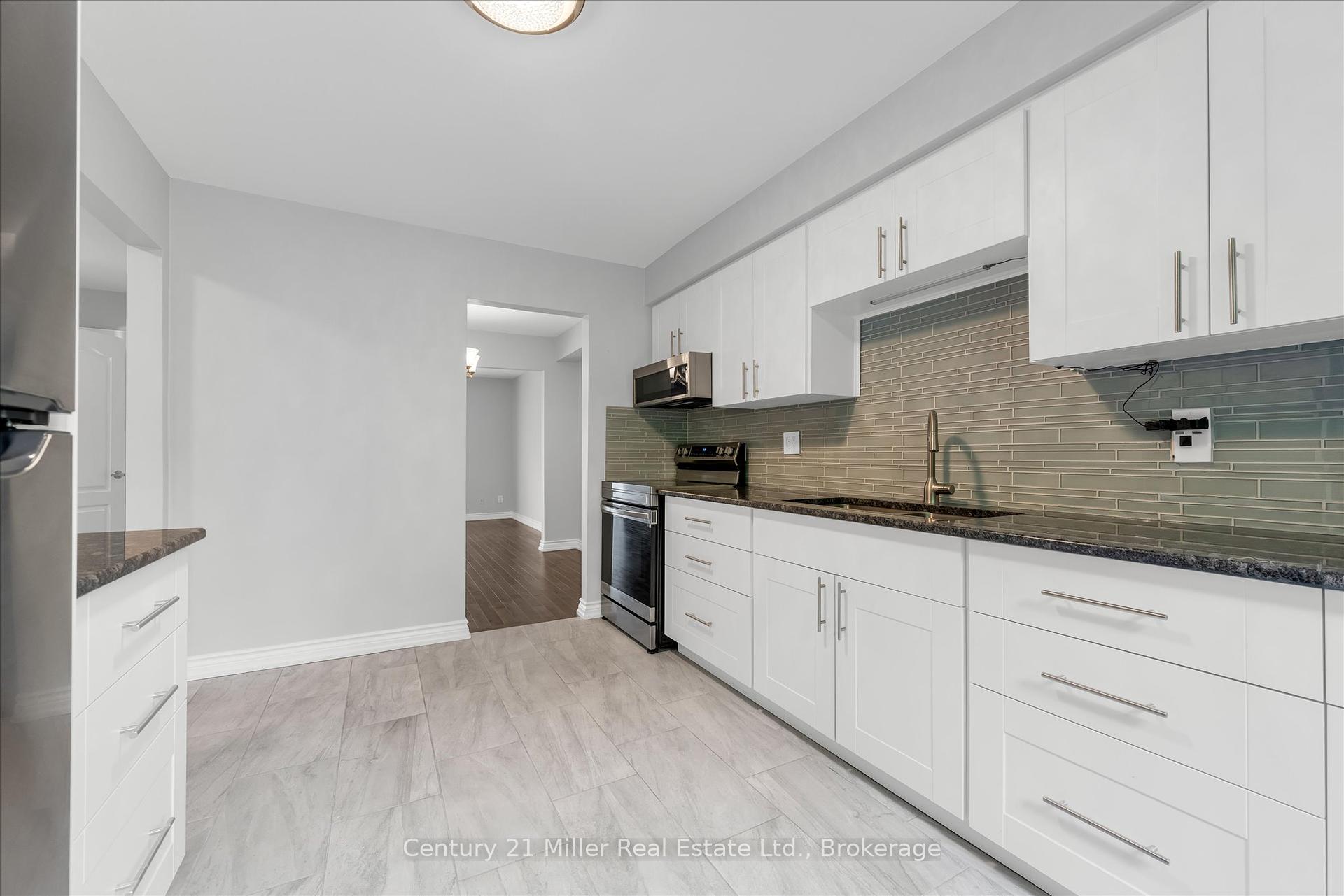 3 Bedrooms Condo at 1531 Westminster, Burlington For sale