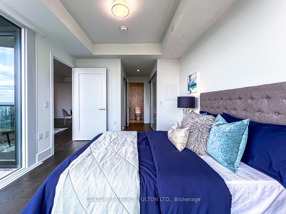 3 Bedrooms Condo at 585 Bloor, Toronto For sale