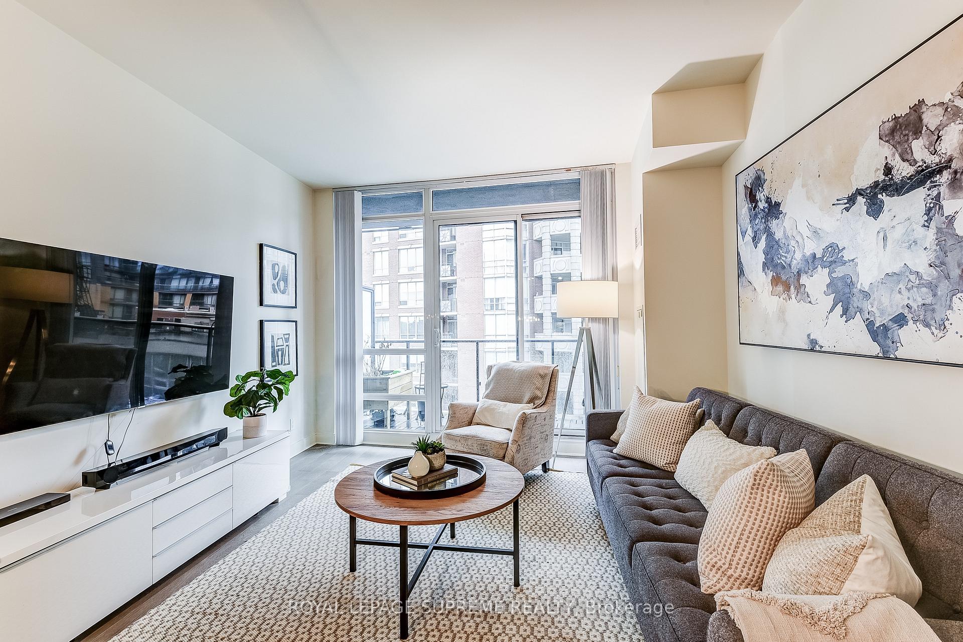 2 Bedrooms Condo at 825 Church, Toronto For sale