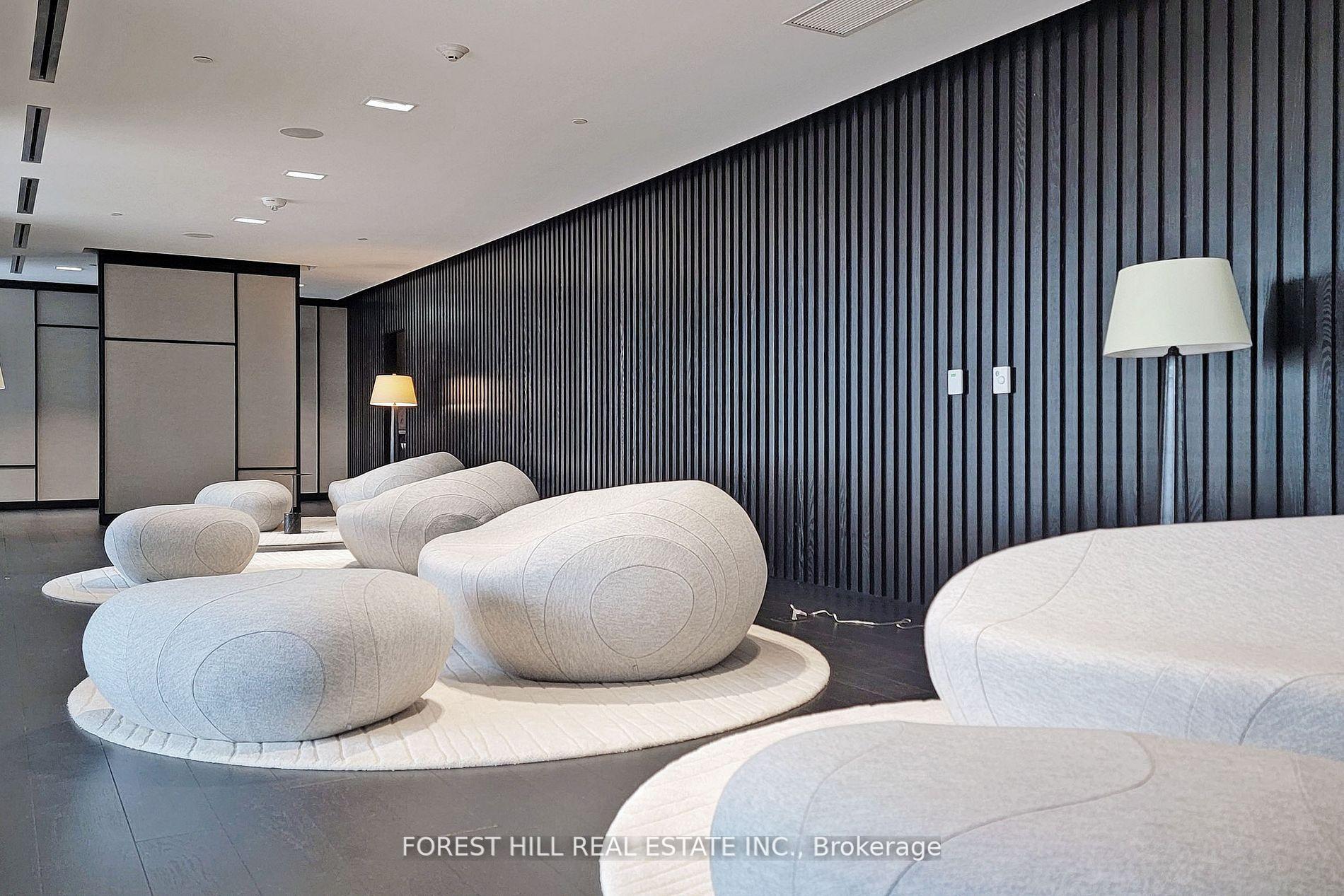 2 Bedrooms Condo at 501 Yonge,  Toronto For sale