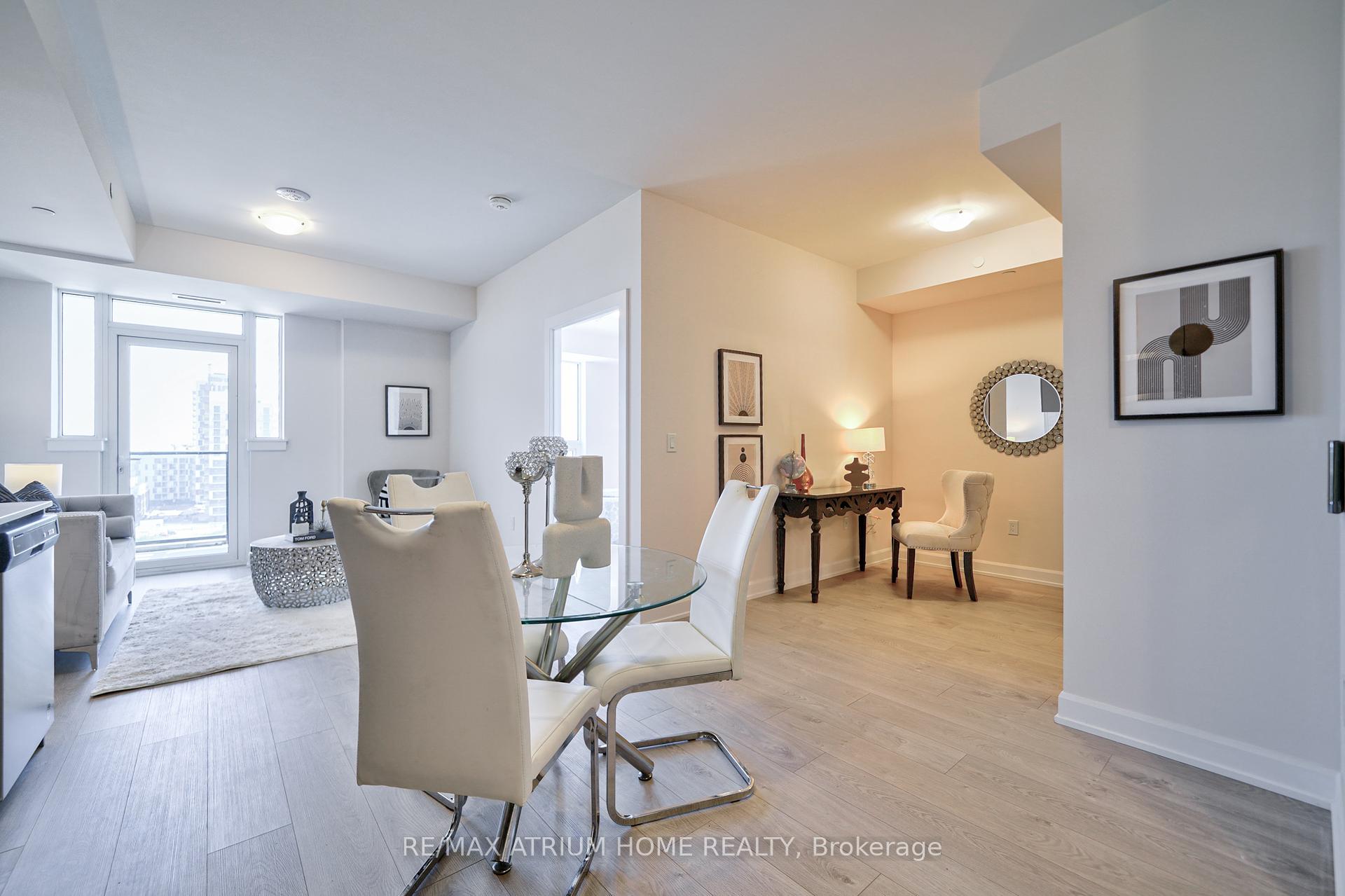 2 Bedrooms Condo at 3200 William Coltson,  Oakville For sale