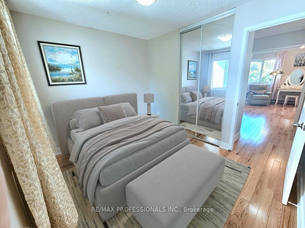 4 Bedrooms Condo at 2651 Aquitaine, Mississauga For sale