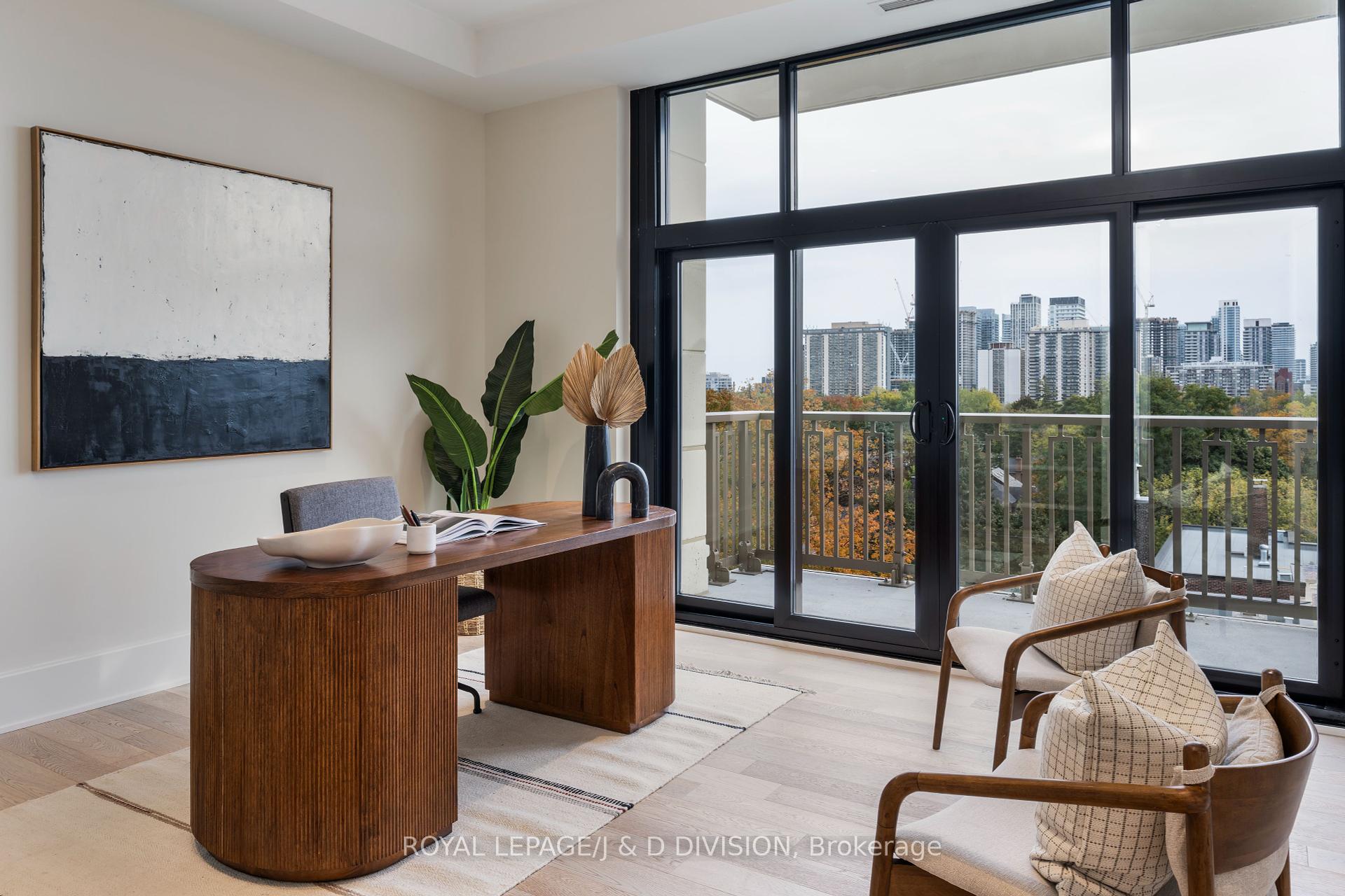 3 Bedrooms Condo at 1 Strathgowan, Toronto For sale