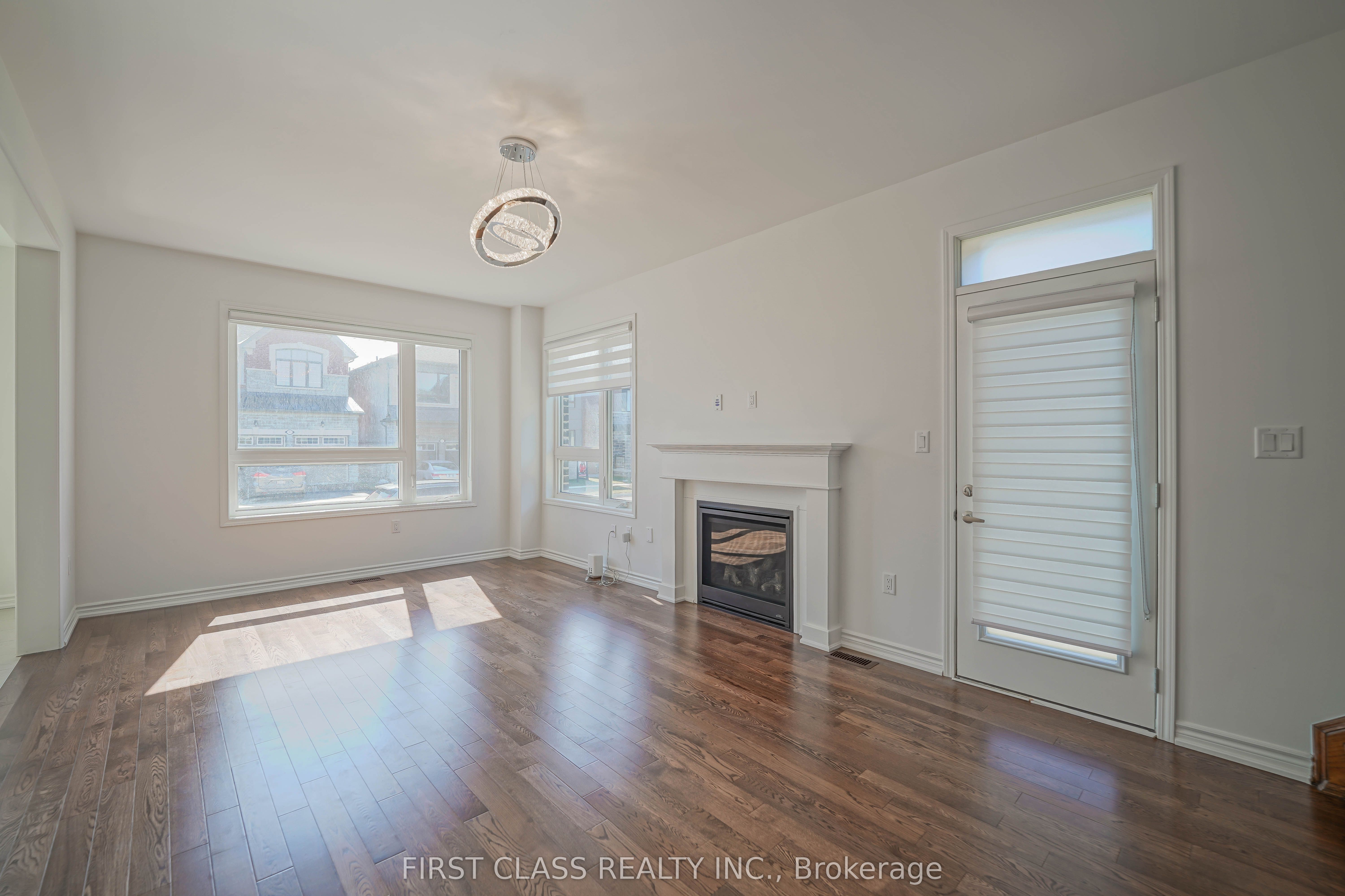 1475 mockingbird Square
