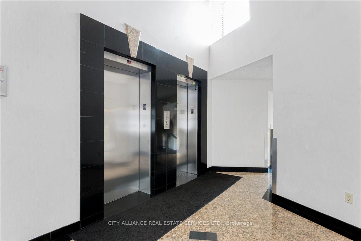 2 Bedrooms Condo at 284 Mill, Toronto For sale