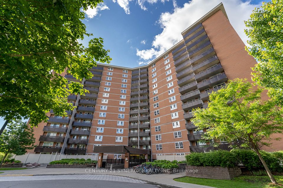 #718 - 2000 JASMINE Crescent, BeaconHillNorthSouthandArea, ON K1J 8K4