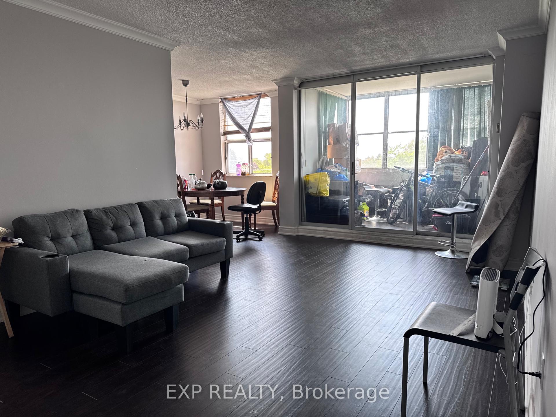 3 Bedrooms Condo at 205 Hilda, Toronto For sale