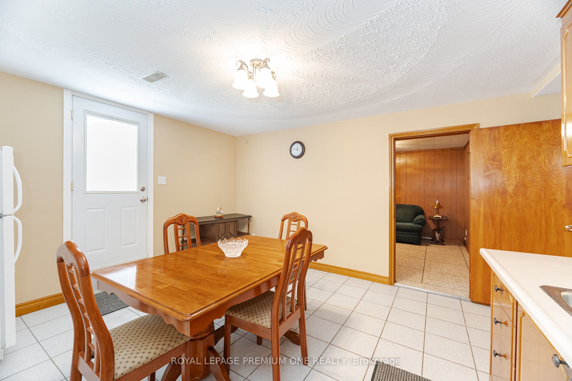 128 Hullmar Drive