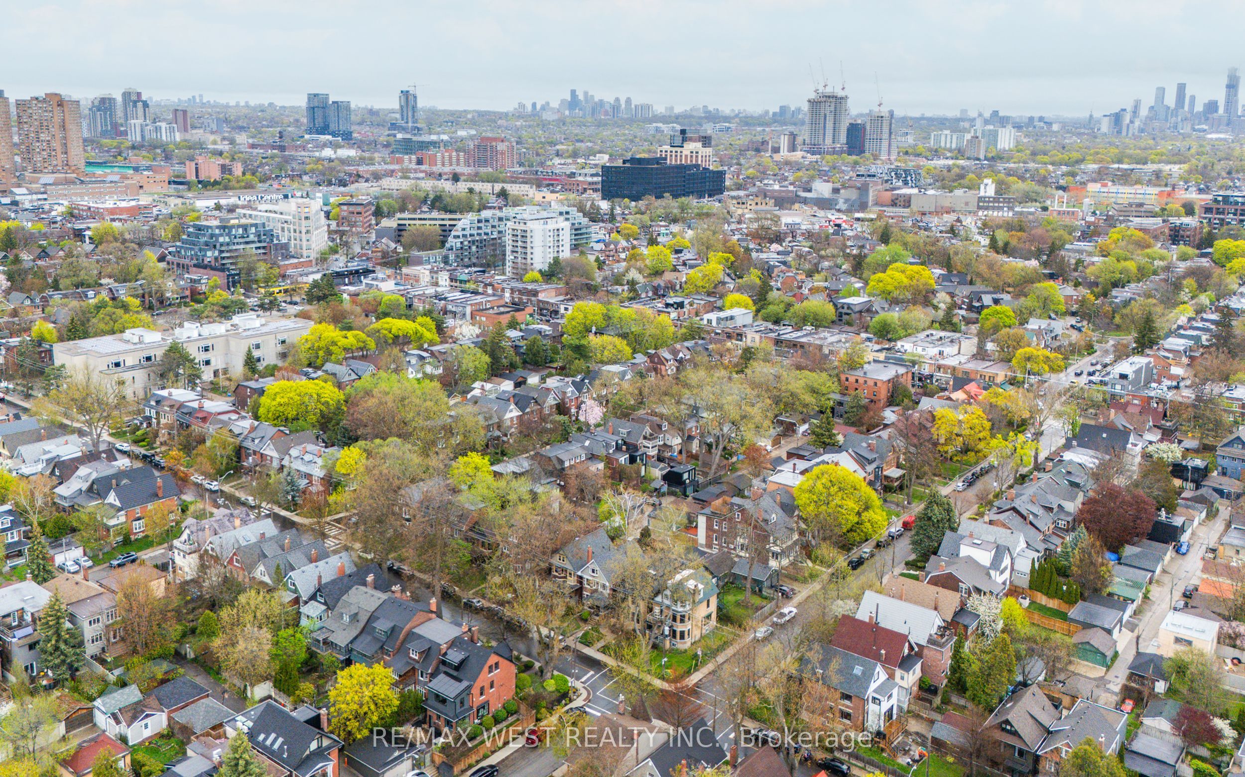 345 Sunnyside Avenue, Toronto, ON M6R 2R7