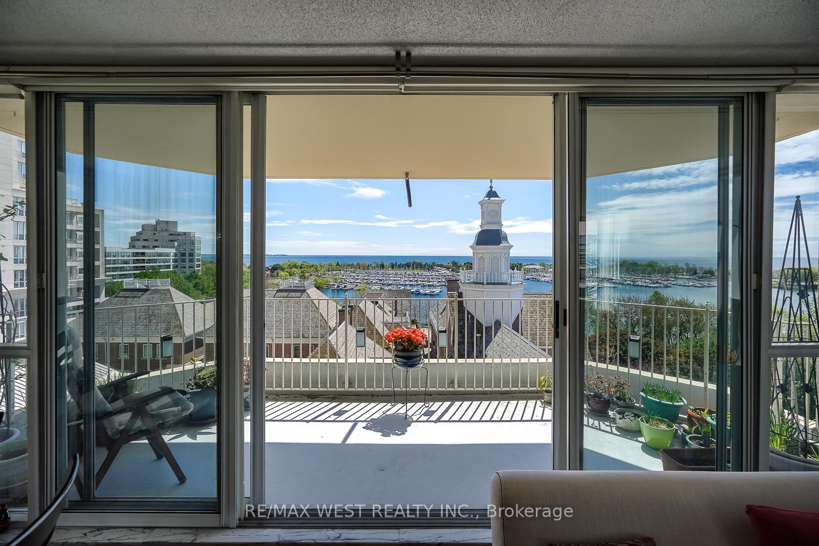 3 Bedrooms Condo at 2285 Lake Shore, Toronto For sale