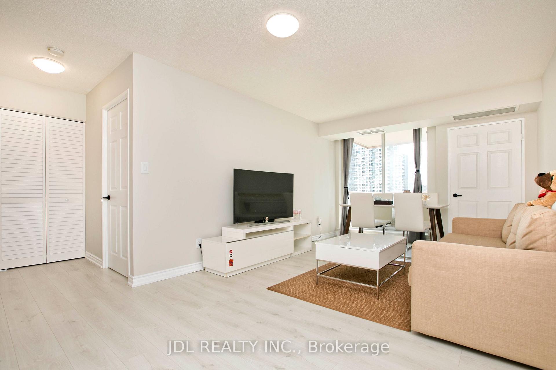2 Bedrooms Condo at 35 EMPRESS, Toronto For sale