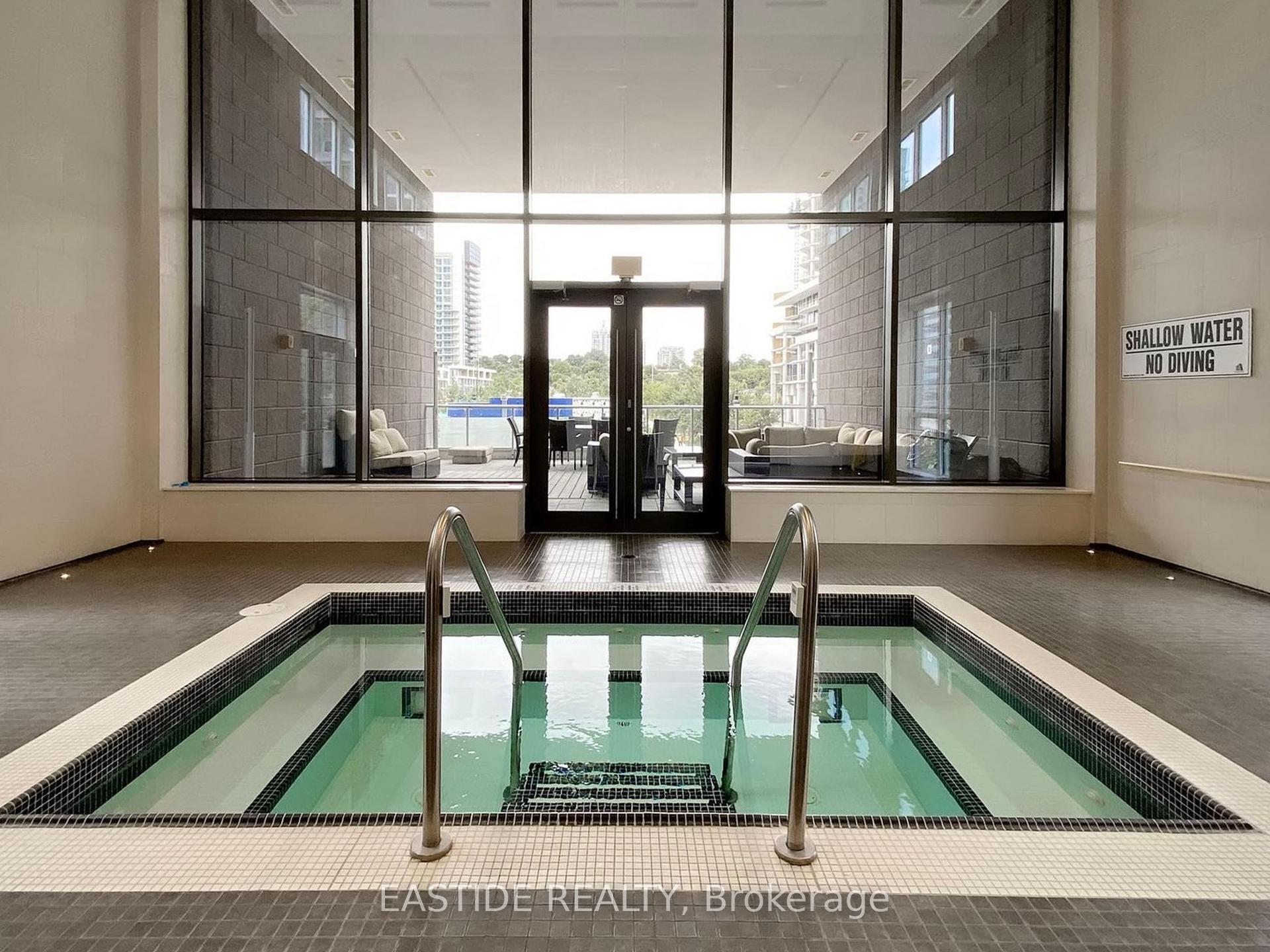 2 Bedrooms Condo at 121 Mcmahon, Toronto For sale