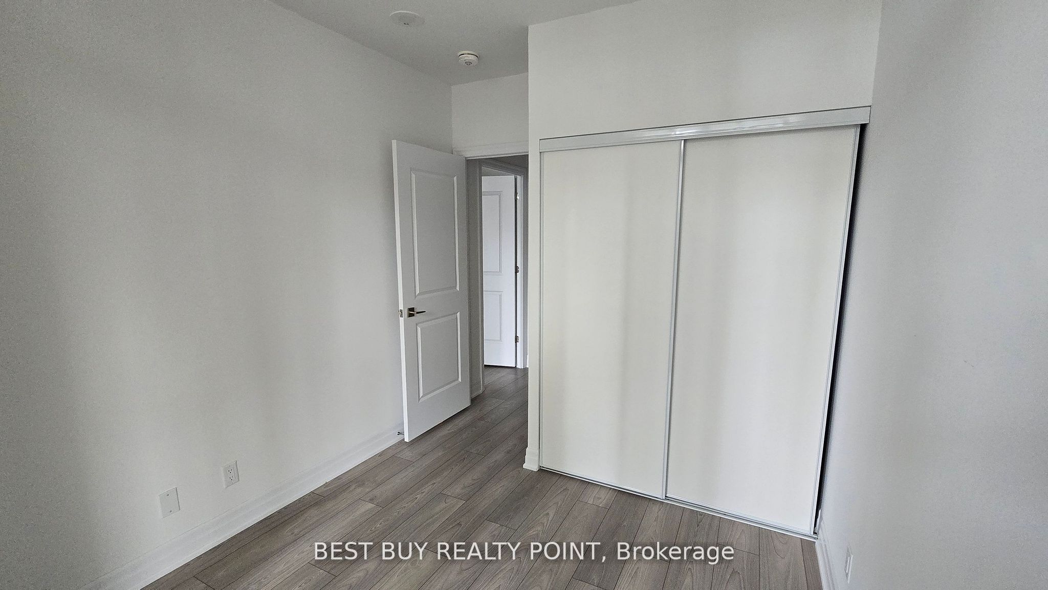 36 Elm Drive W, #201