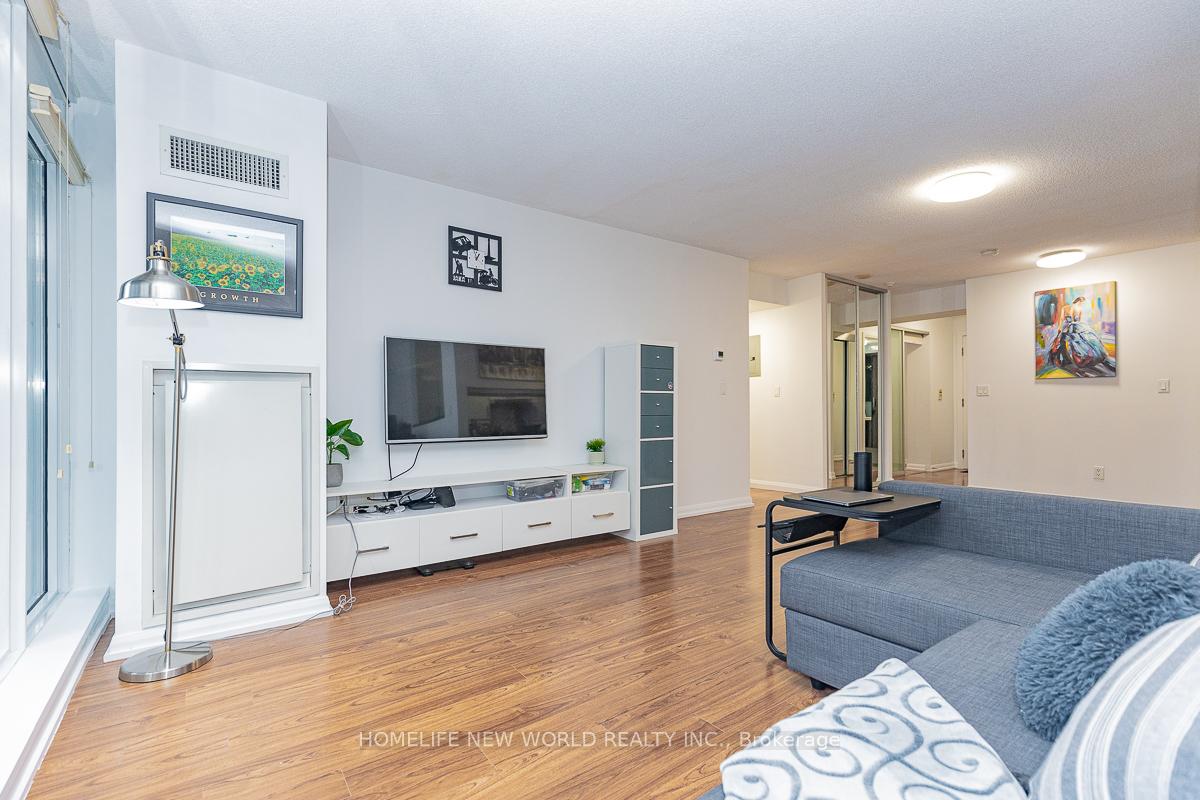 3 Bedrooms Condo at 111 Elizabeth, Toronto For sale