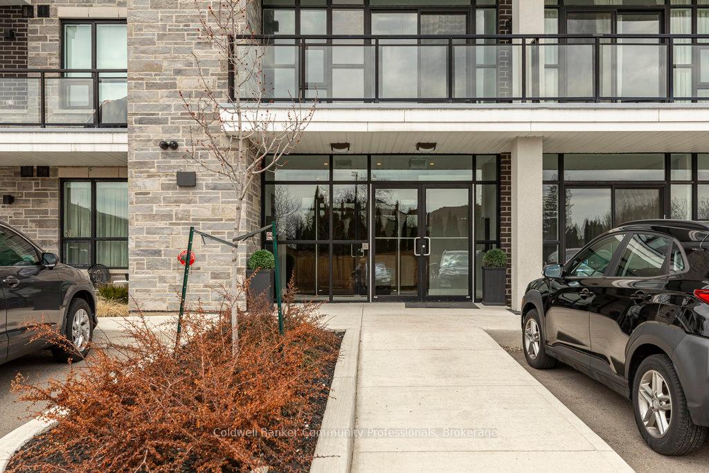 #208 – 120 Springvalley Crescent, Hamilton, ON L9C 0G2