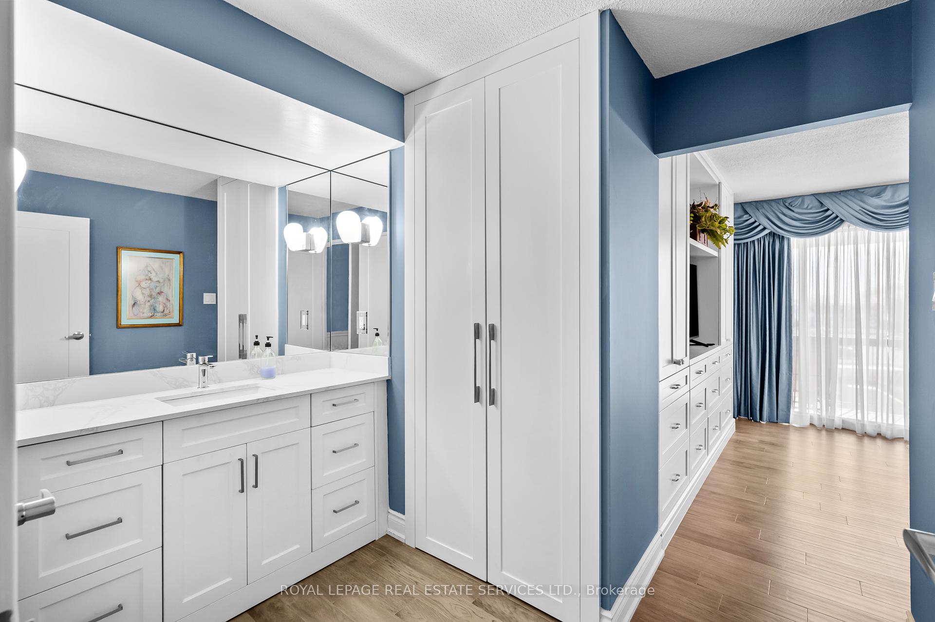 2 Bedrooms Condo at 2185 Marine,  Oakville For sale