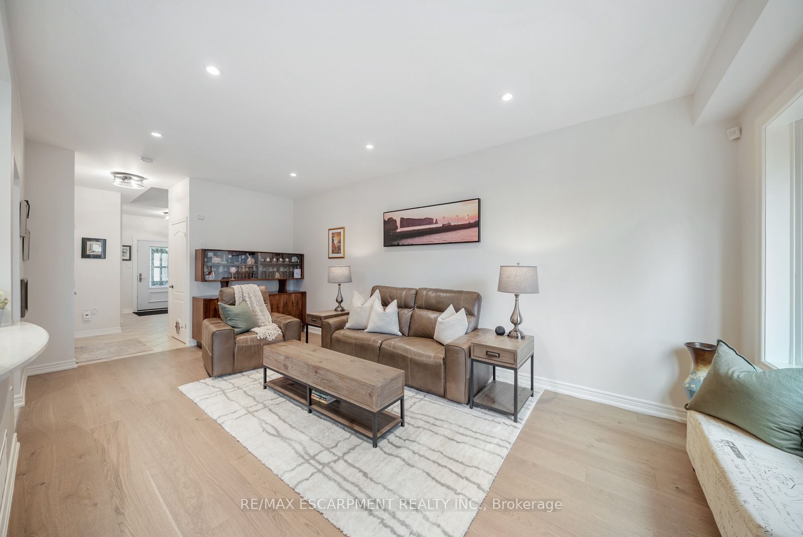 16 OLIVIA Place